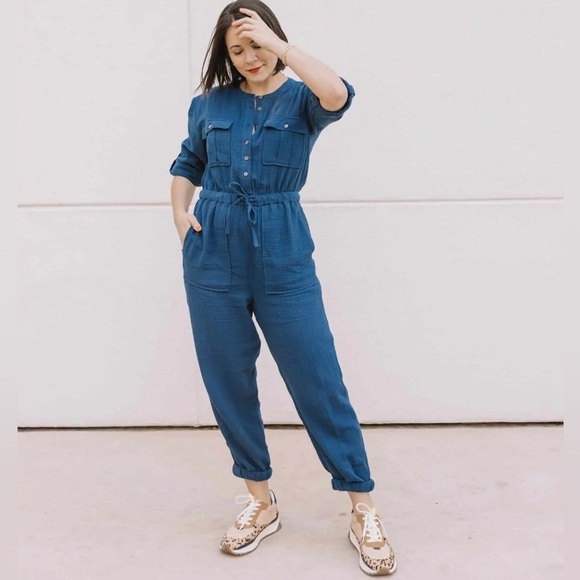 Madewell Pants - Madewell Navy Gauze Jumpsuit sz 6